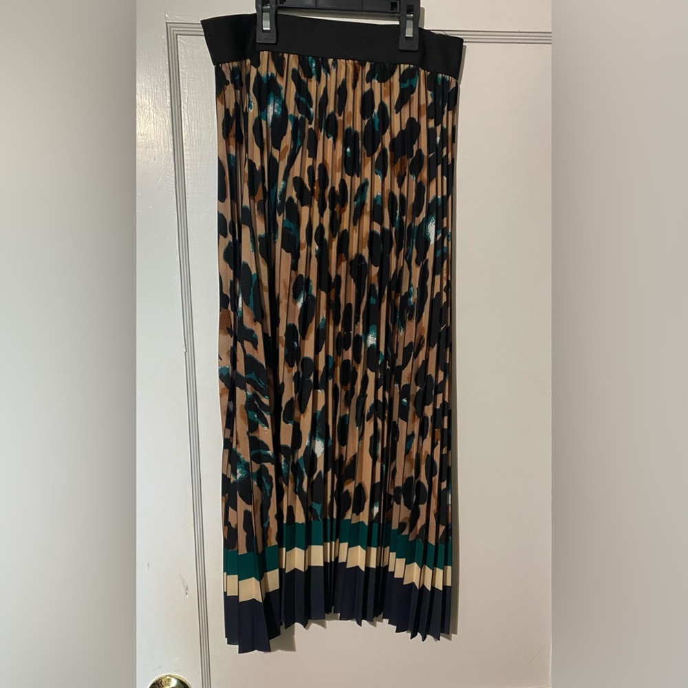 Green and navy leopard see and be seen pleated skirt